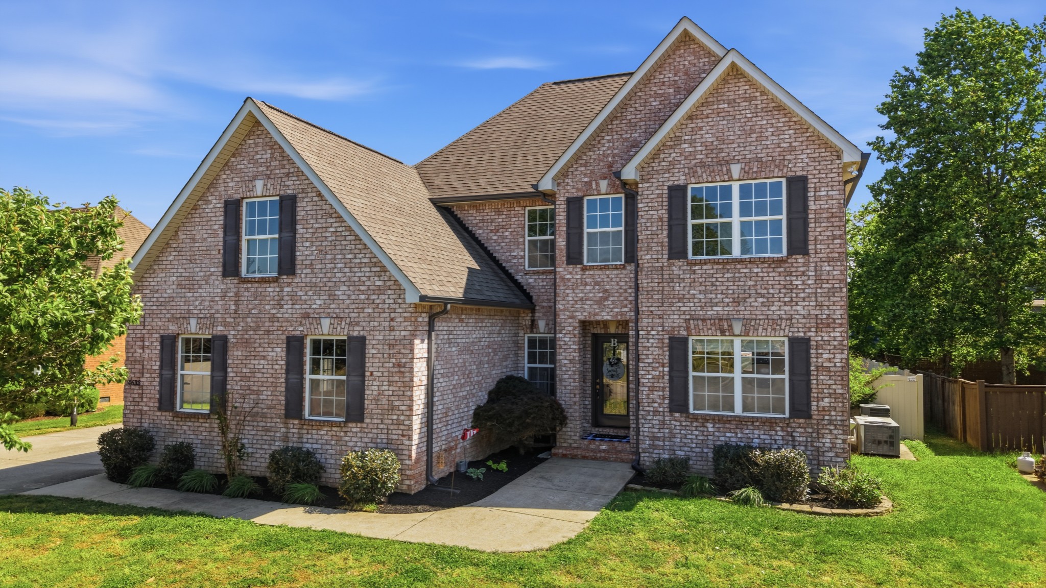 4633 Smitty Dr