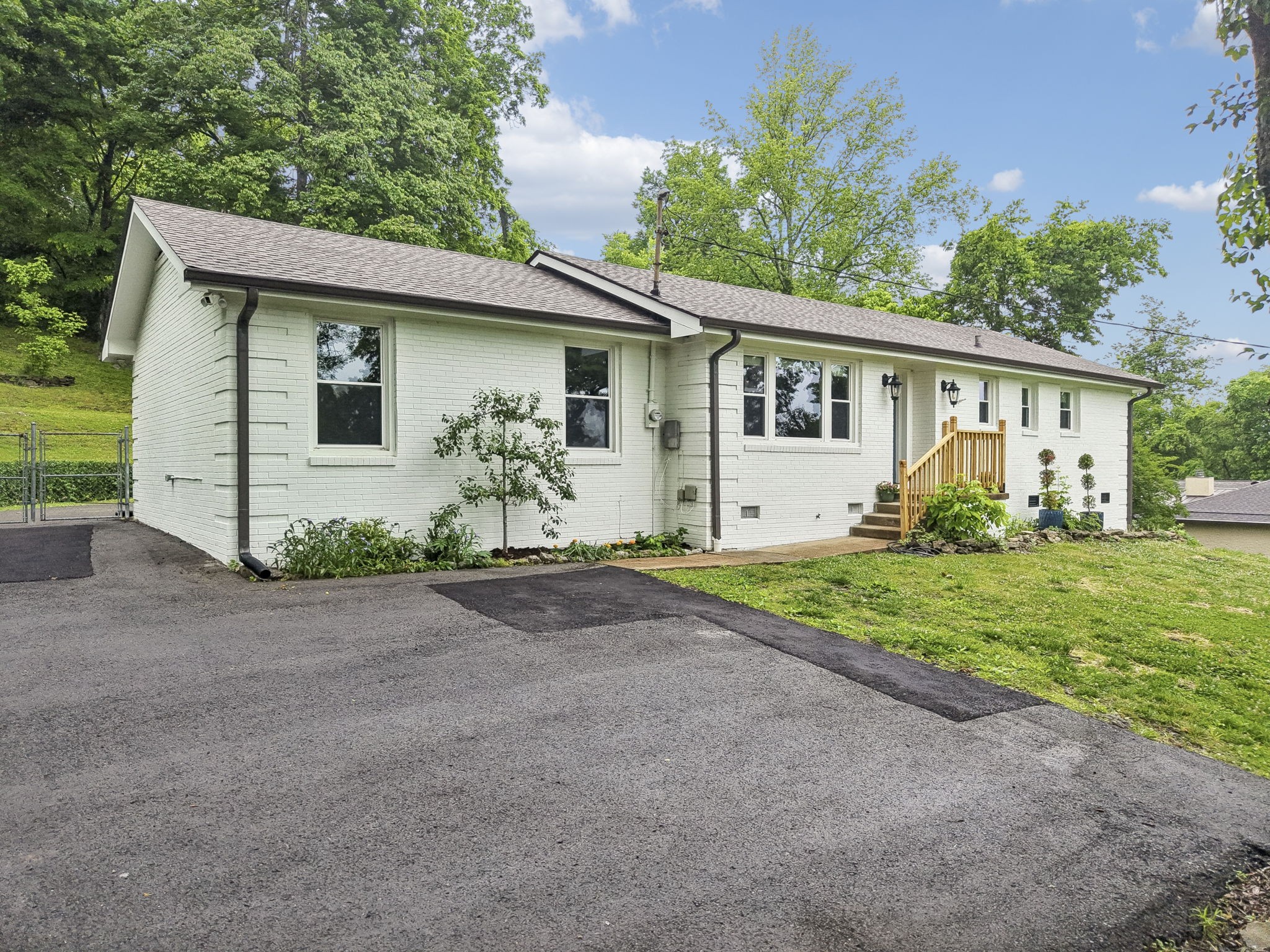 1276 Old Hillsboro Rd