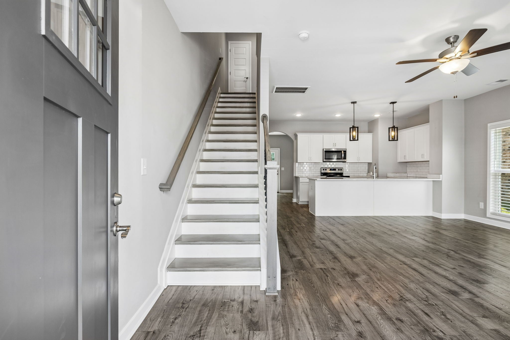 1042 Emery Bay Cir