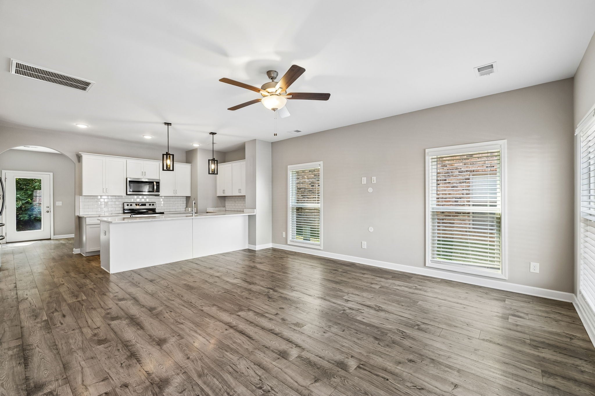 1042 Emery Bay Cir