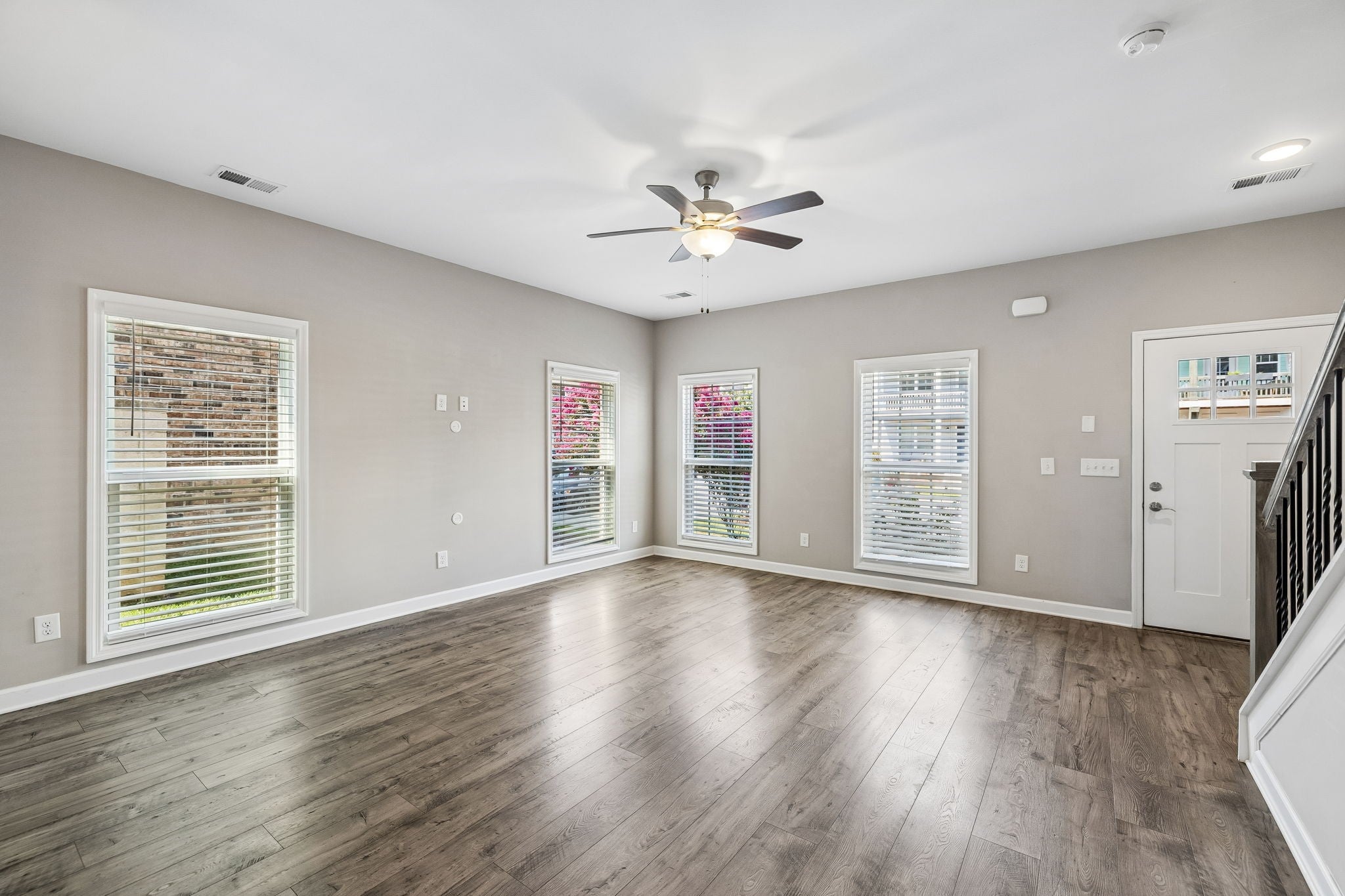 1042 Emery Bay Cir