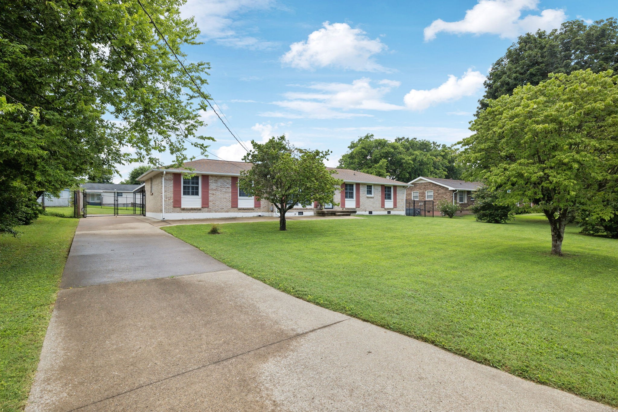 173 Chippendale Dr