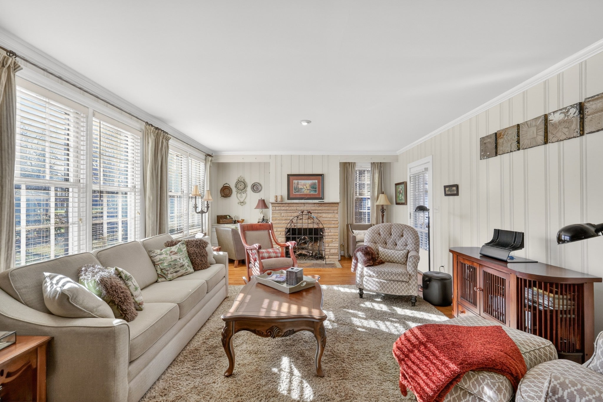 124 Greenlawn Dr