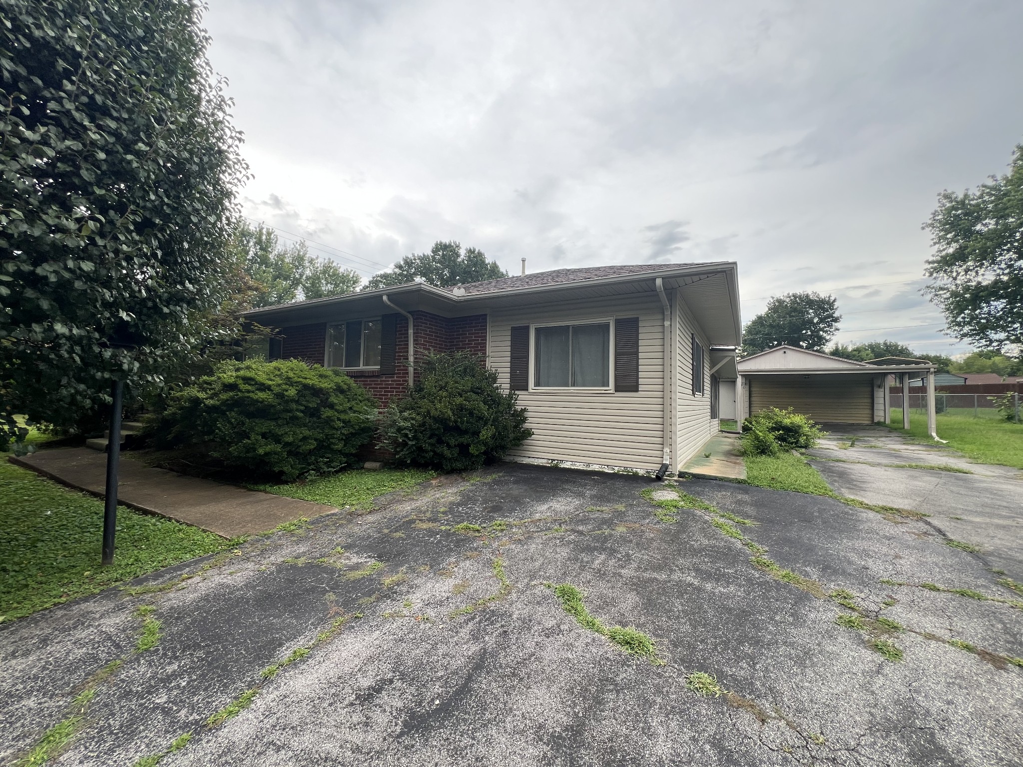 5 Richmond Dr