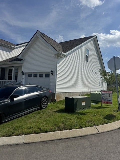628 Hamilton Crossings 13