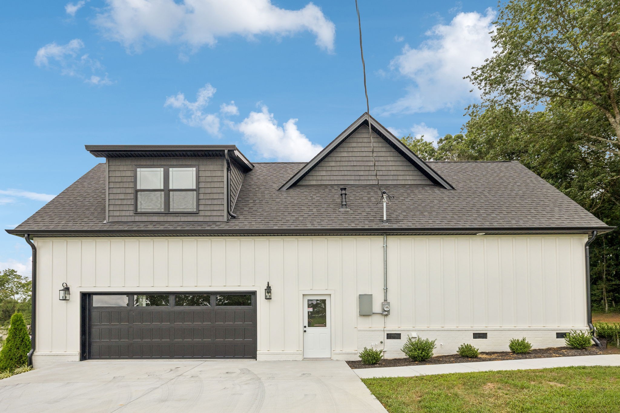 2178 Hwy 41 A N