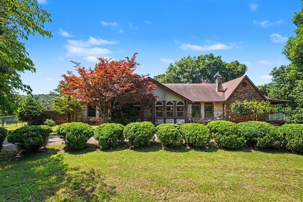 168 BLUE BIRD RD, SUMMERTOWN, TN 38483 - Image e9779ed4d49d1e3798d61add261a63b2/1919771442
