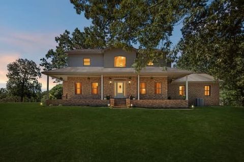 90 Gauging Station Ln Hurricane Mills TN 37078