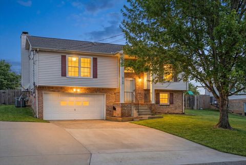 2130 Amadeus Dr Clarksville TN 37040