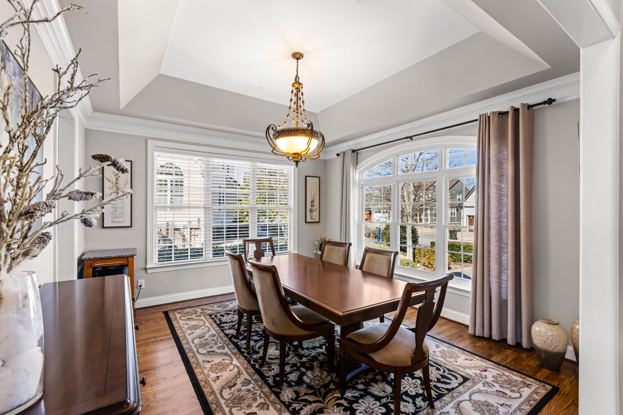 335 Lakeshore Cove Drive