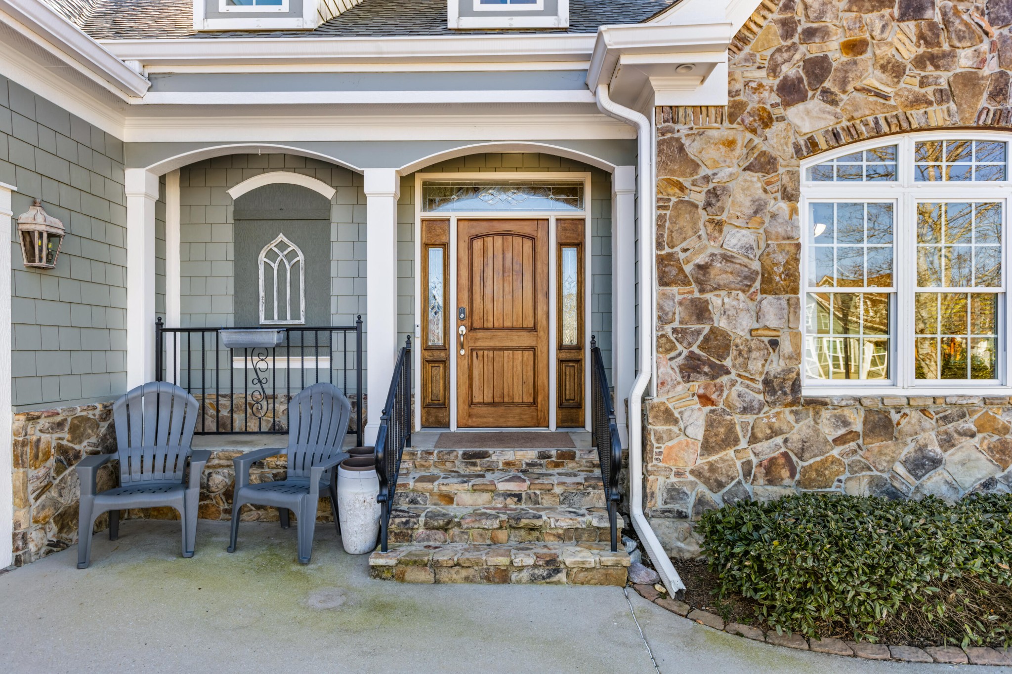 335 Lakeshore Cove Drive