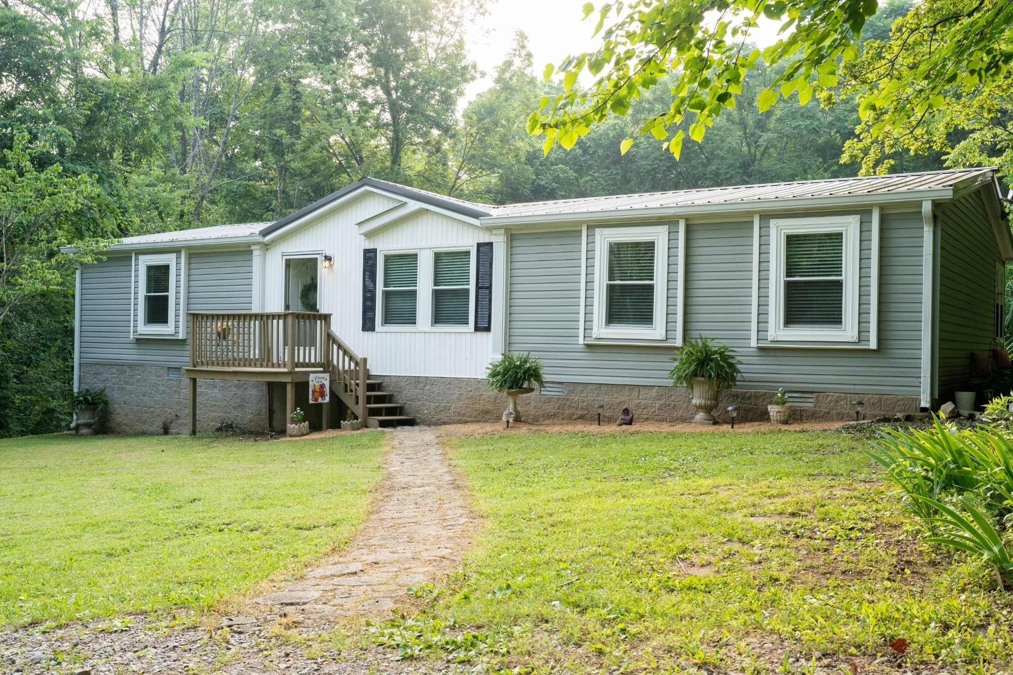 View Hartsville, TN 37074 mobile home