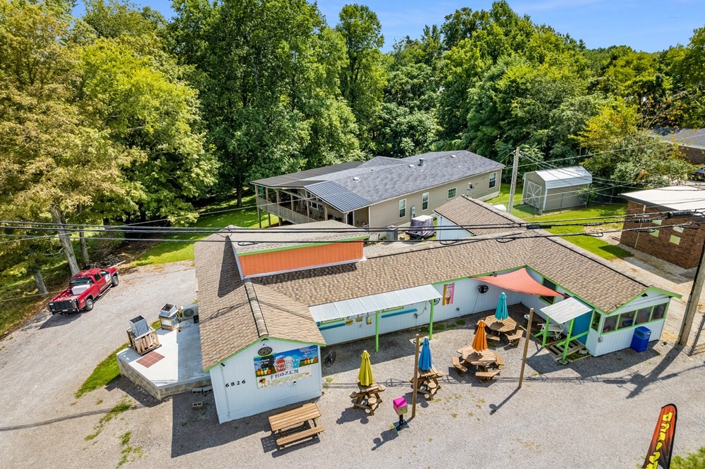 6826 Smithville Hwy