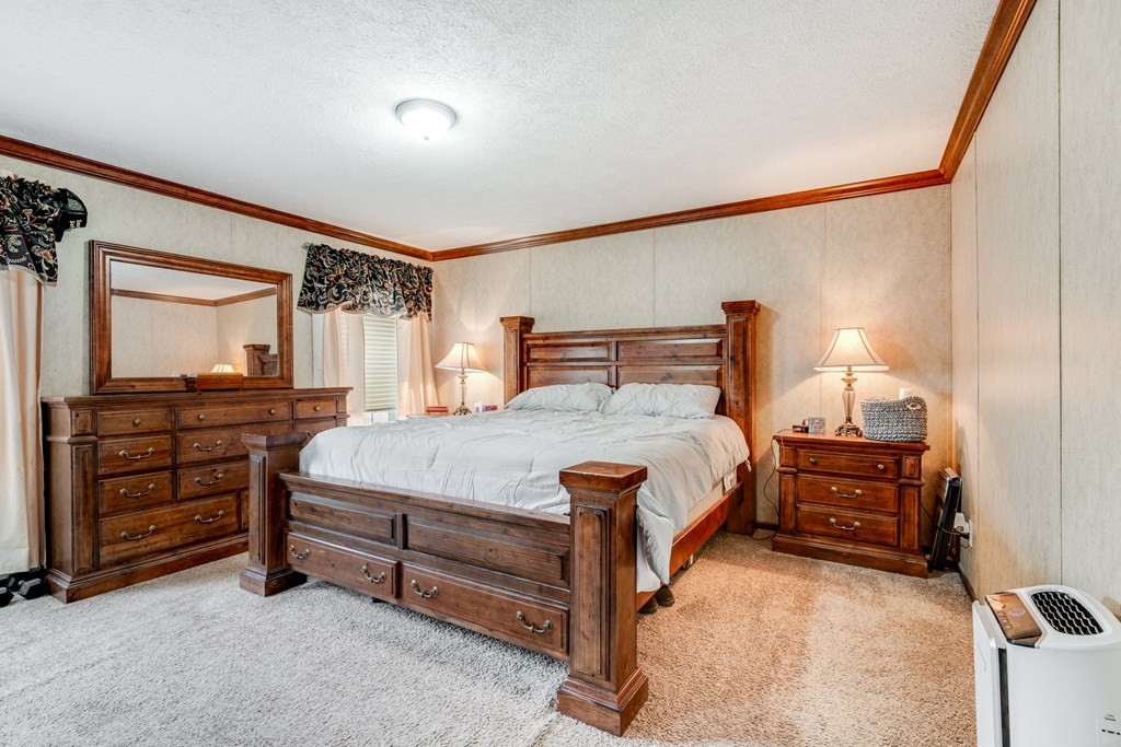 6826 Smithville Hwy