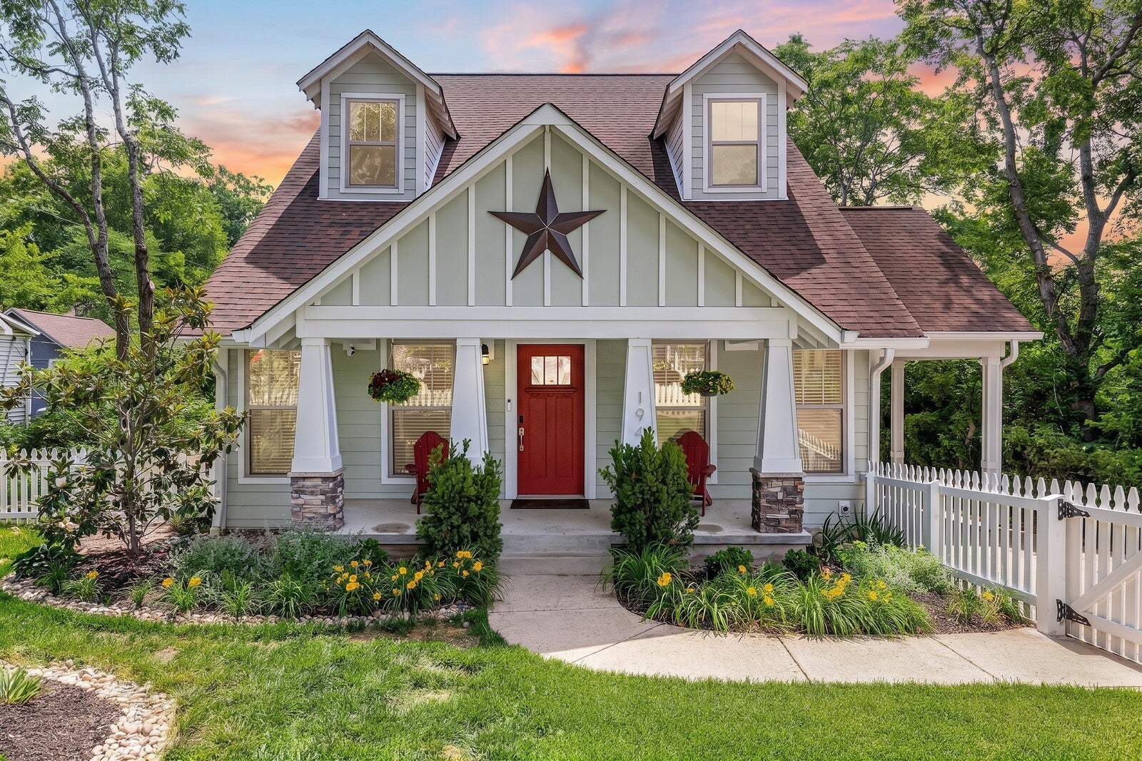 3-bed listing at 194 37th Ave N, Nashville