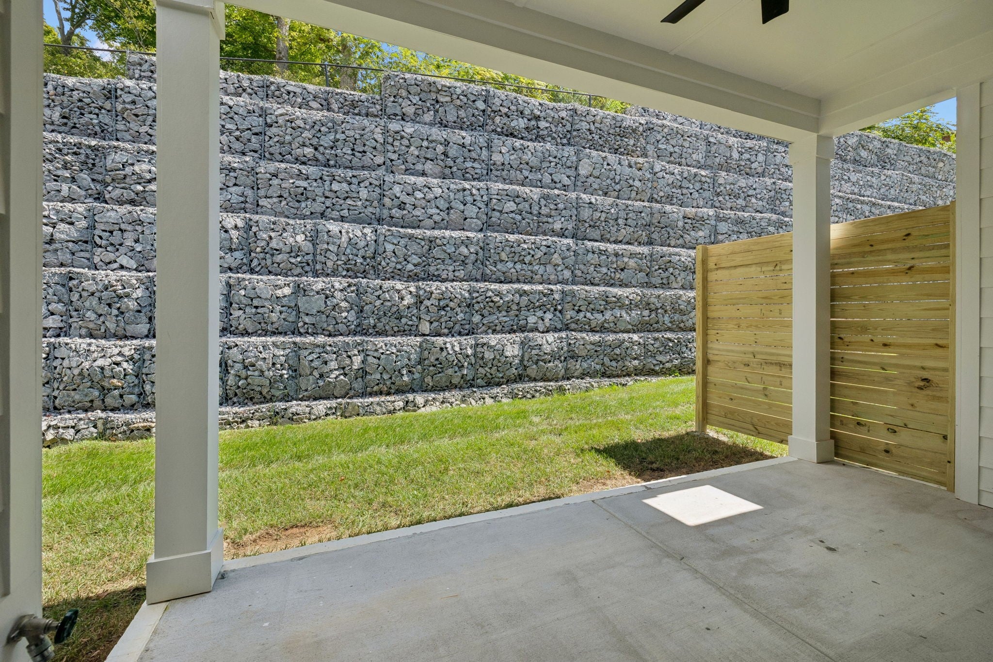 123 Shadow Springs Dr 123