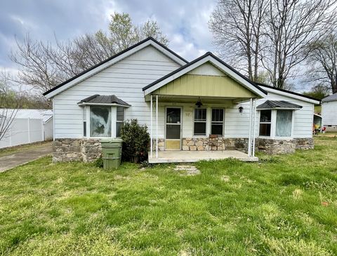 517 Hayes Ave Lawrenceburg TN 38464