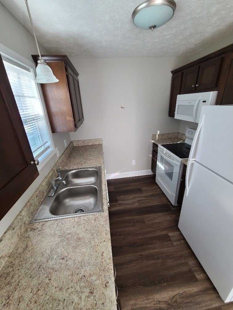 109 Williams St B