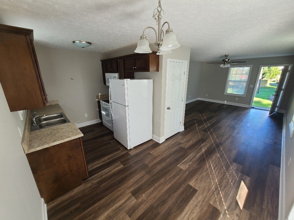 109 Williams St B