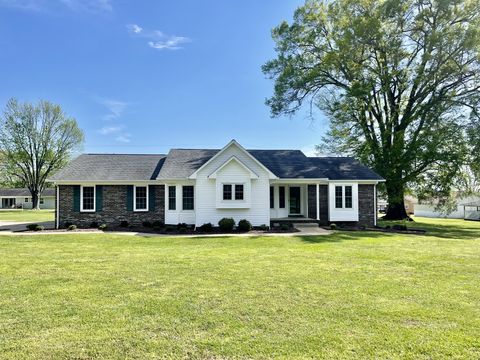 409 Douglas Dr Lawrenceburg TN 38464