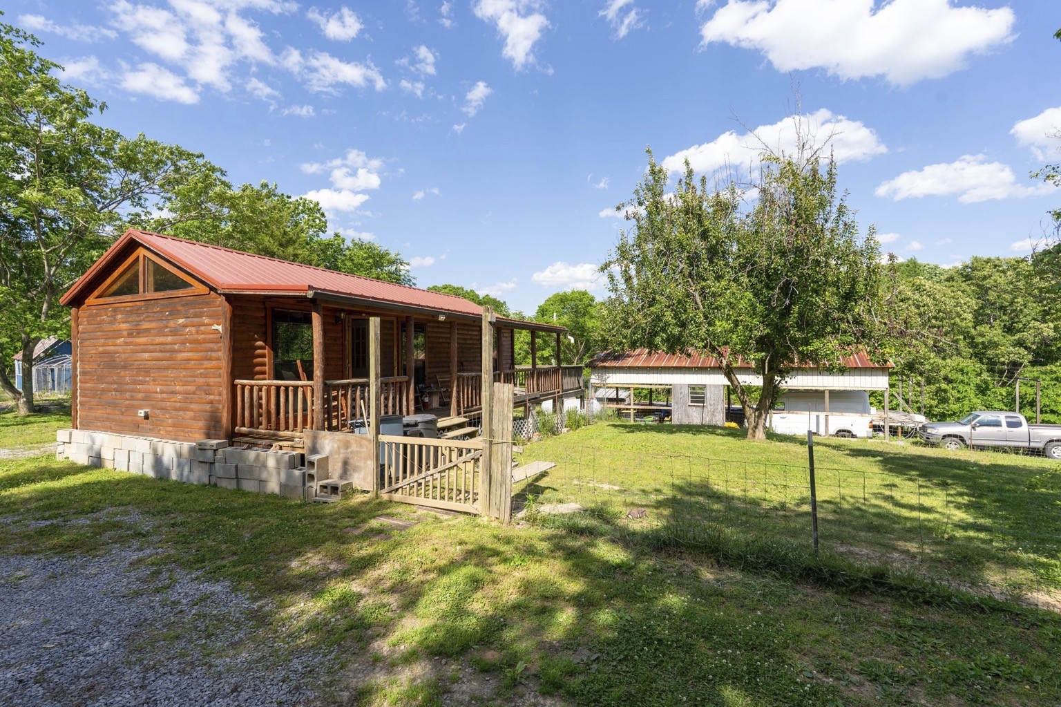 391 Gunson Ridge Rd