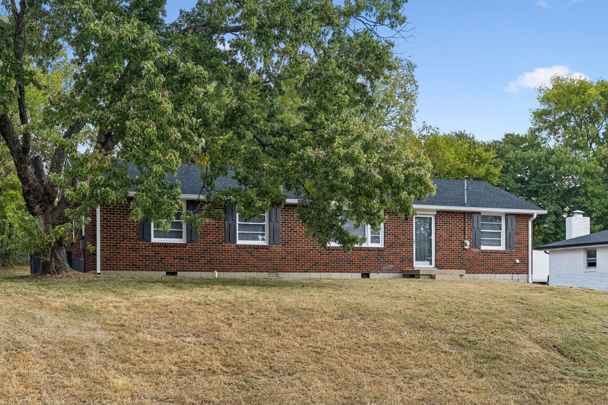245 Bonnacroft Dr