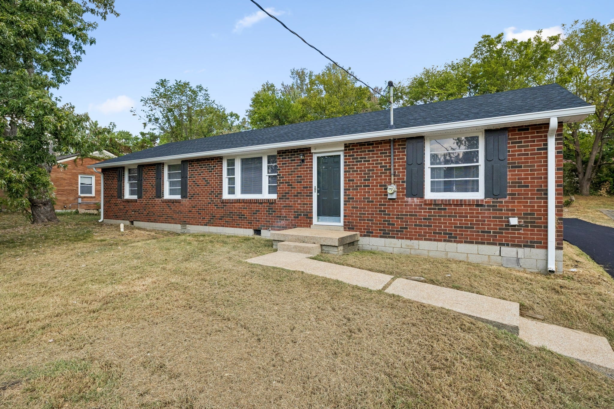 4.0-bed rental at 245 Bonnacroft Dr