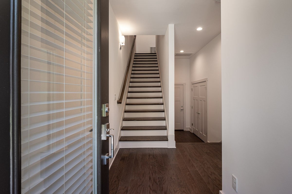 900 Meridian Street 9, Nashville TN 37207 3-bed home, photo 2 of 17