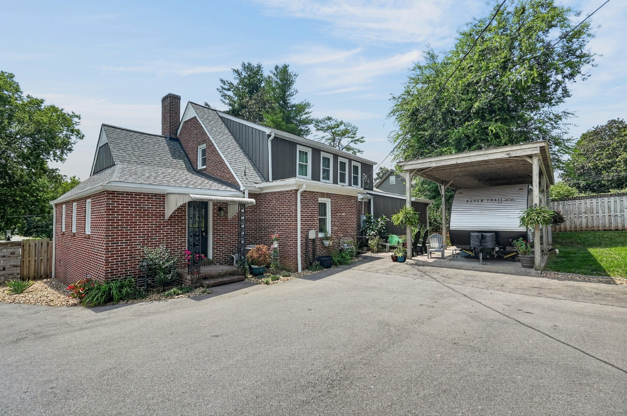 218 Morrison St