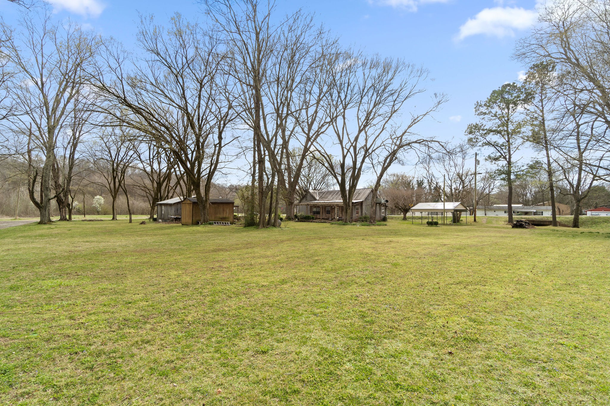 35 Airport Ln