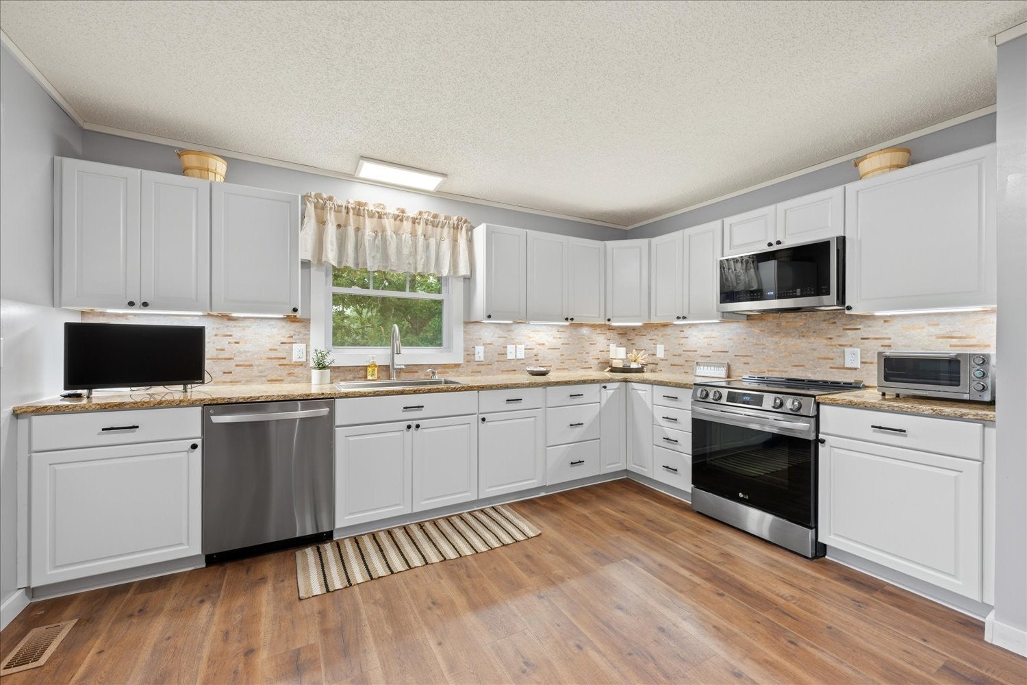 1125 Timber Ridge Road