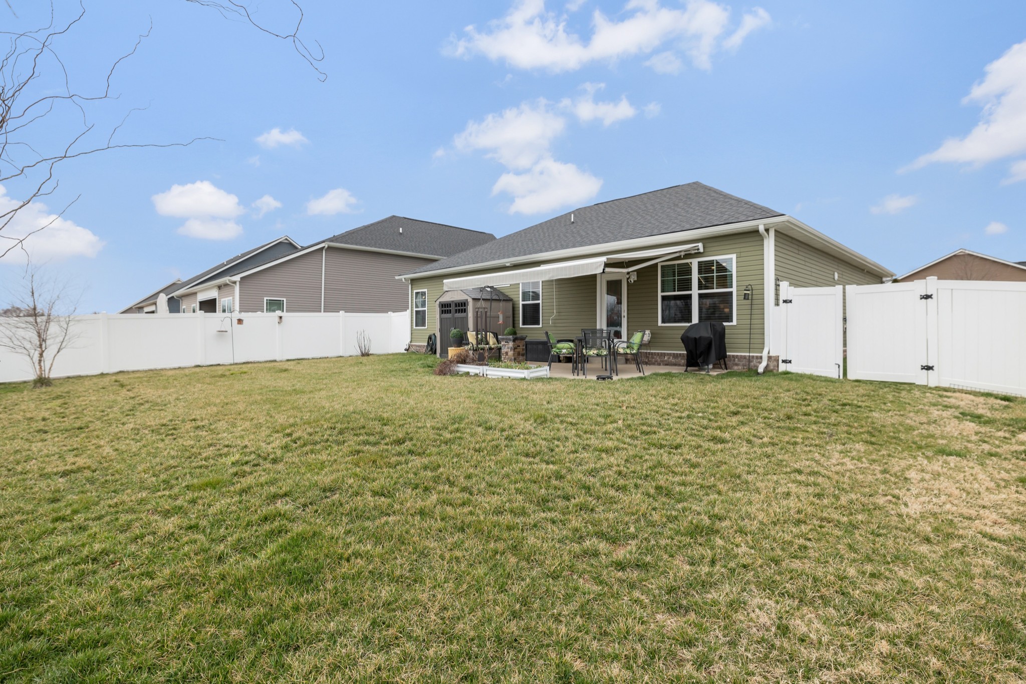 Spring Hill, Tennessee 37174, United States, 3 Bedrooms Bedrooms, ,2 BathroomsBathrooms,Residential,Pending,85752