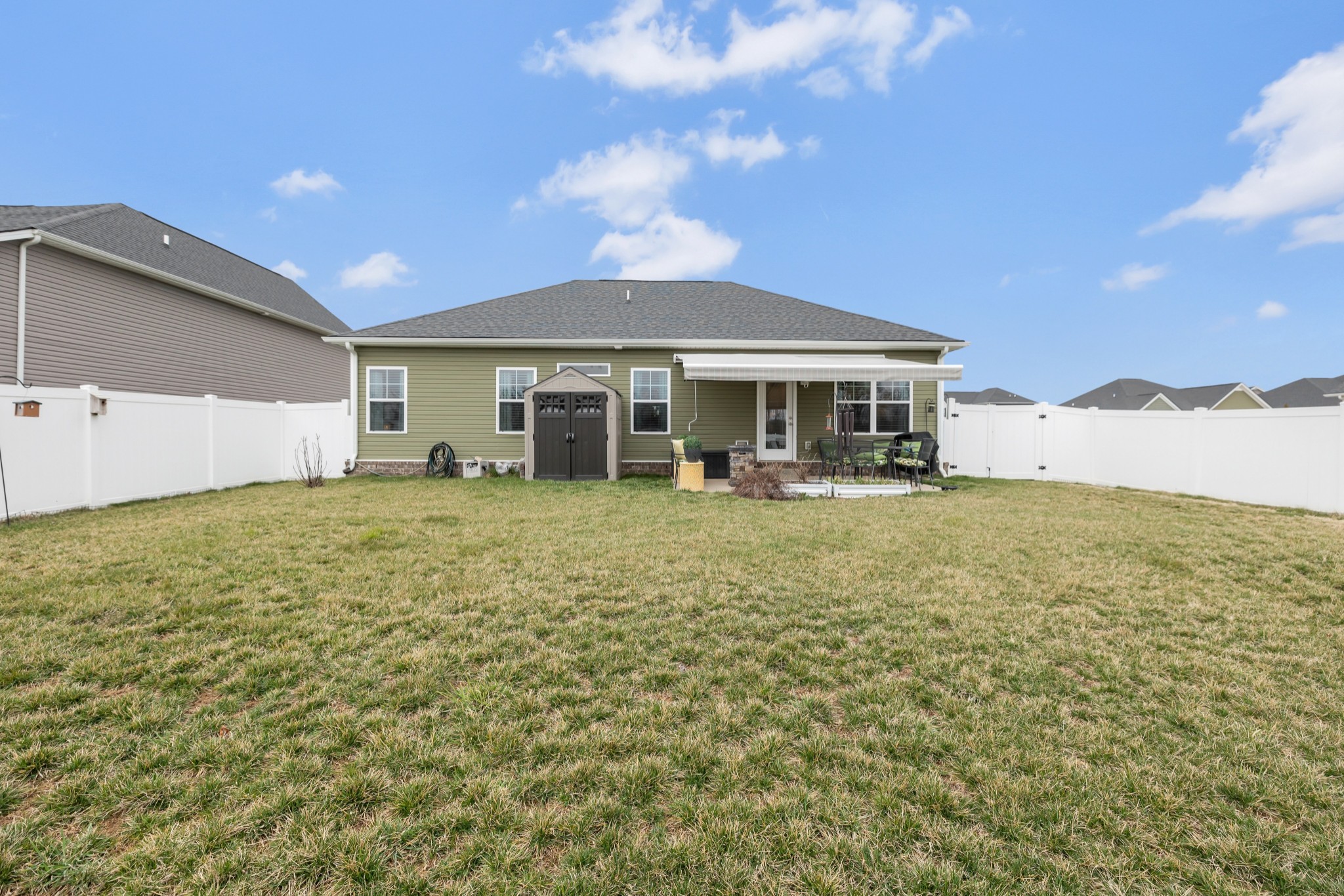 Spring Hill, Tennessee 37174, United States, 3 Bedrooms Bedrooms, ,2 BathroomsBathrooms,Residential,Pending,85752