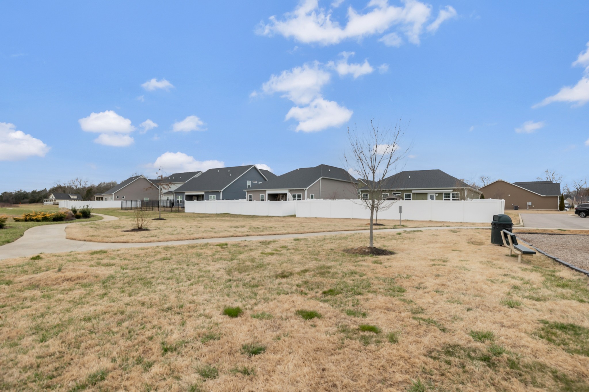 Spring Hill, Tennessee 37174, United States, 3 Bedrooms Bedrooms, ,2 BathroomsBathrooms,Residential,Pending,85752