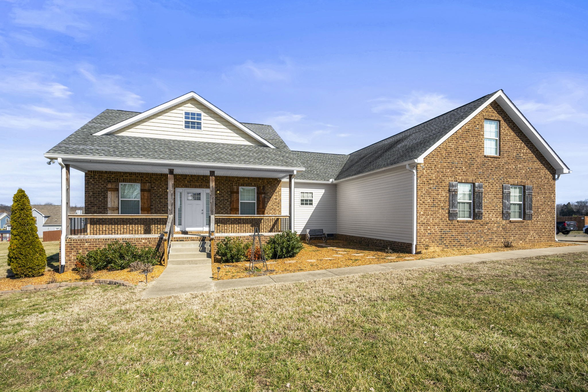 1031 Leaf Ln