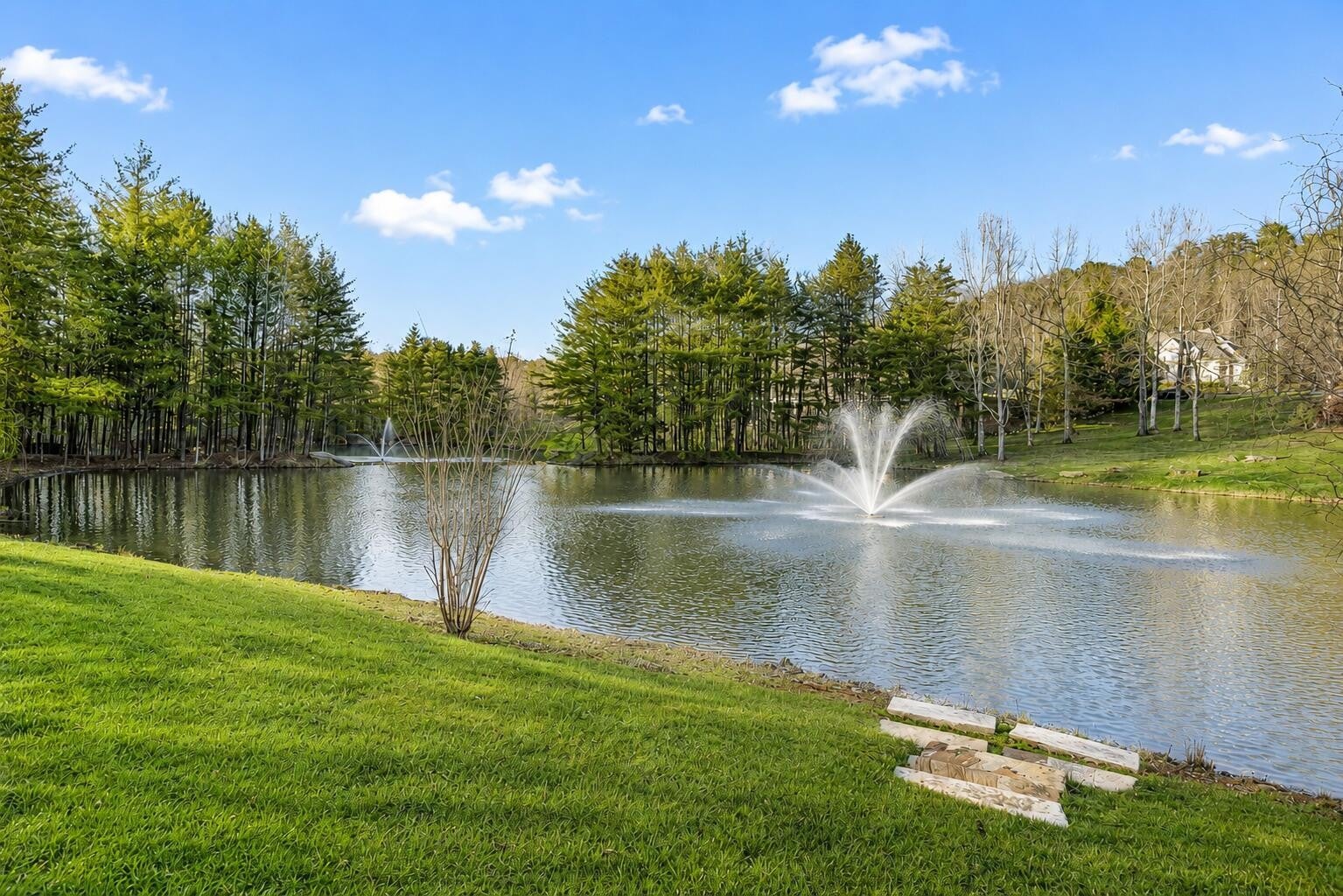 6 Ives Lake Road