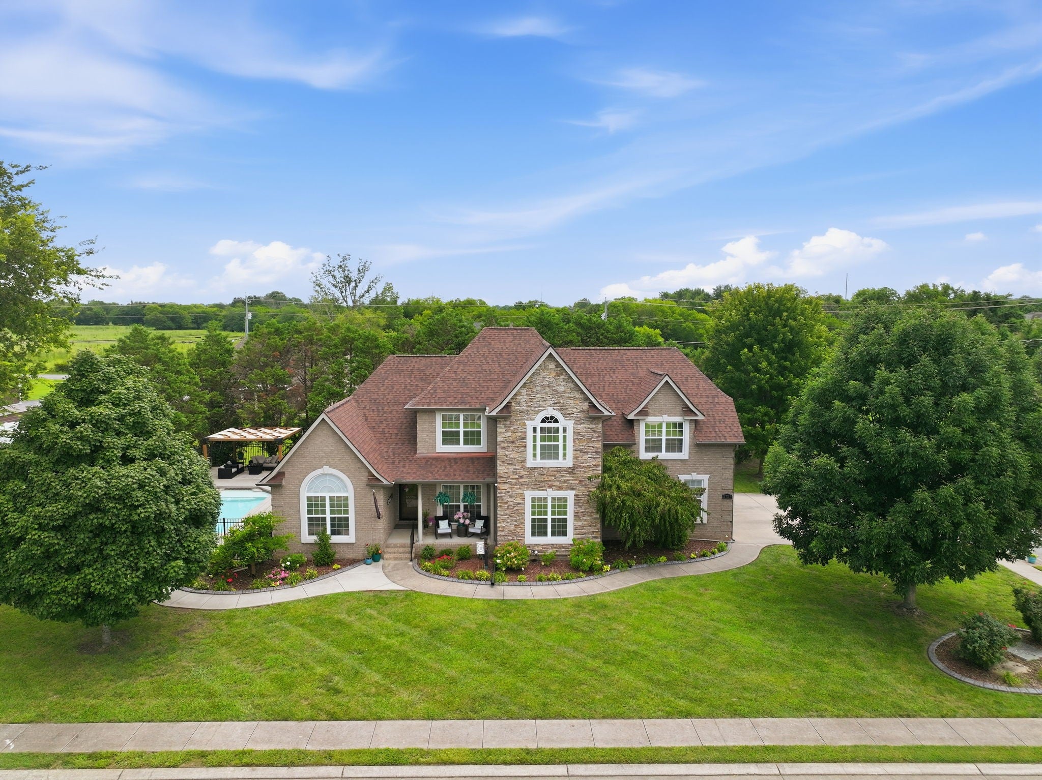2725 Aristocrate Dr