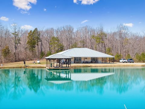 1273 Craggie Hope Rd Kingston Springs TN 37082