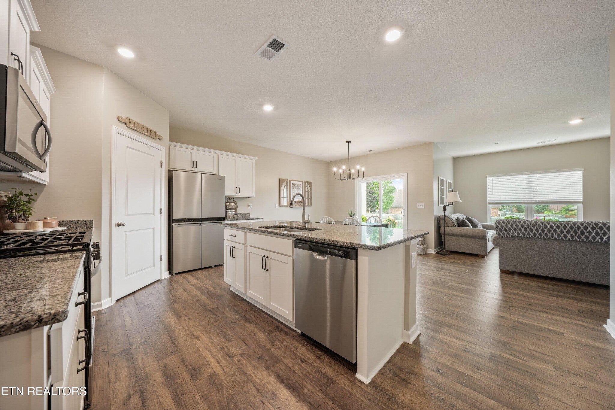 1469 Newbury Lane