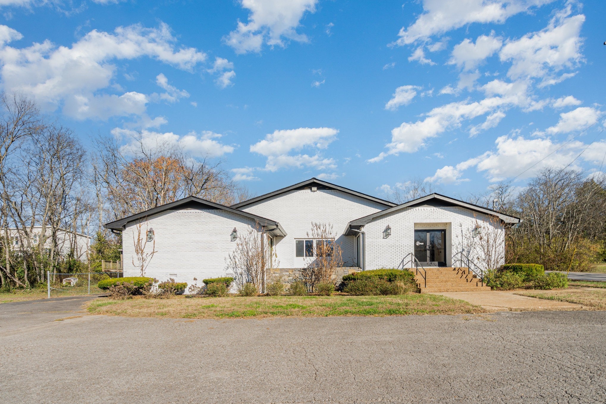 listing at 2597 Whites Creek Pike, Nashville