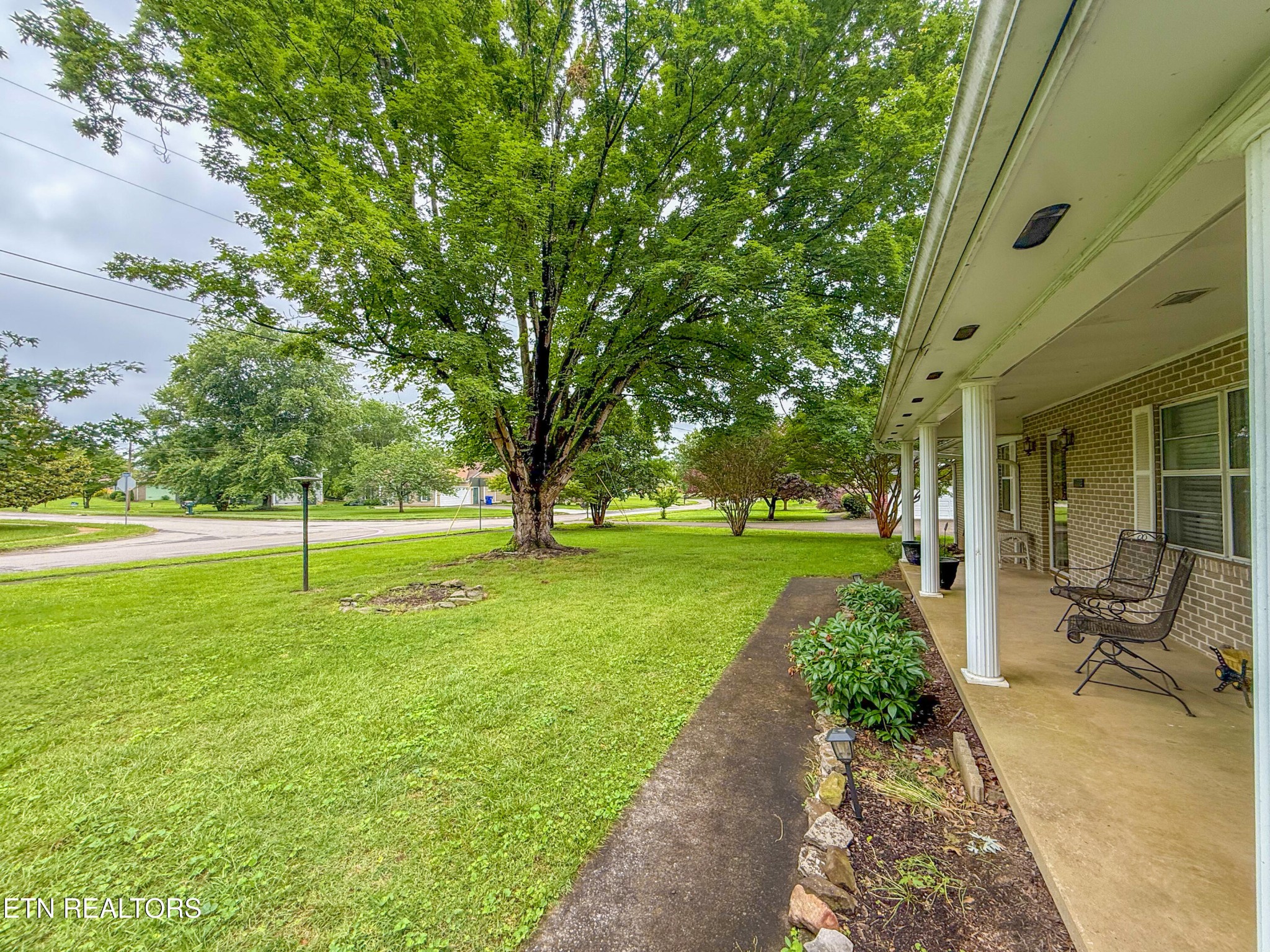 11773 N Williamsburg Drive
