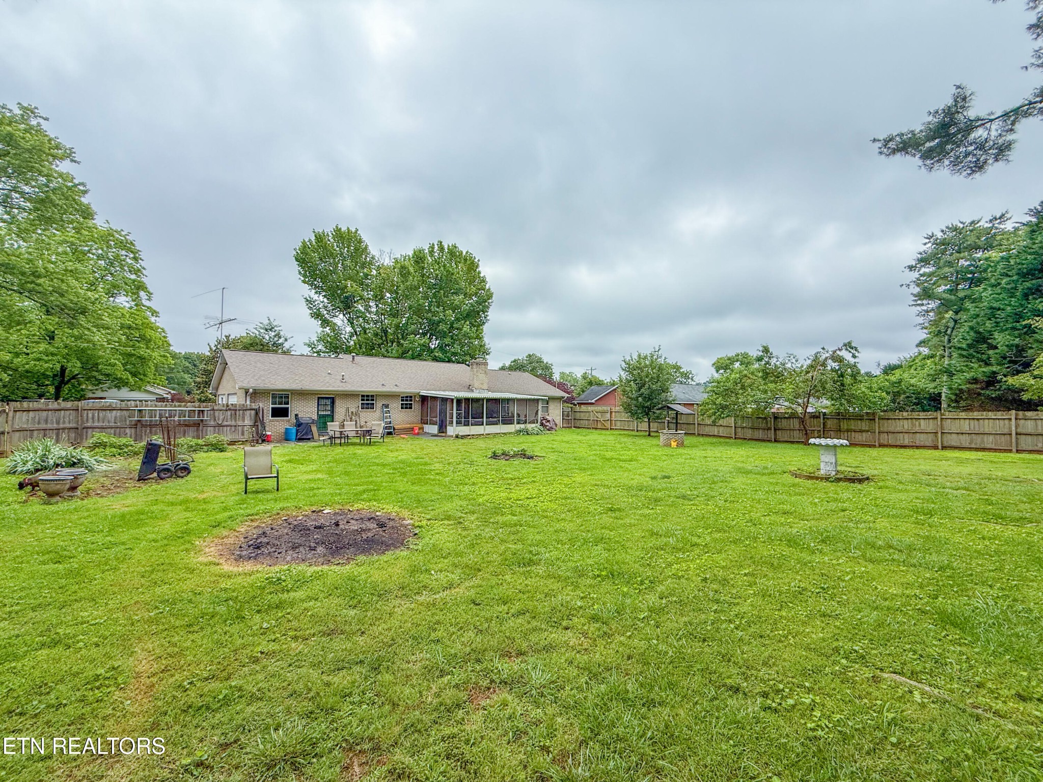 11773 N Williamsburg Drive
