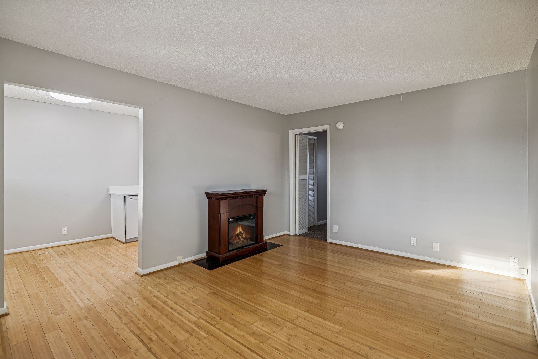 276 White Bridge Pike 76