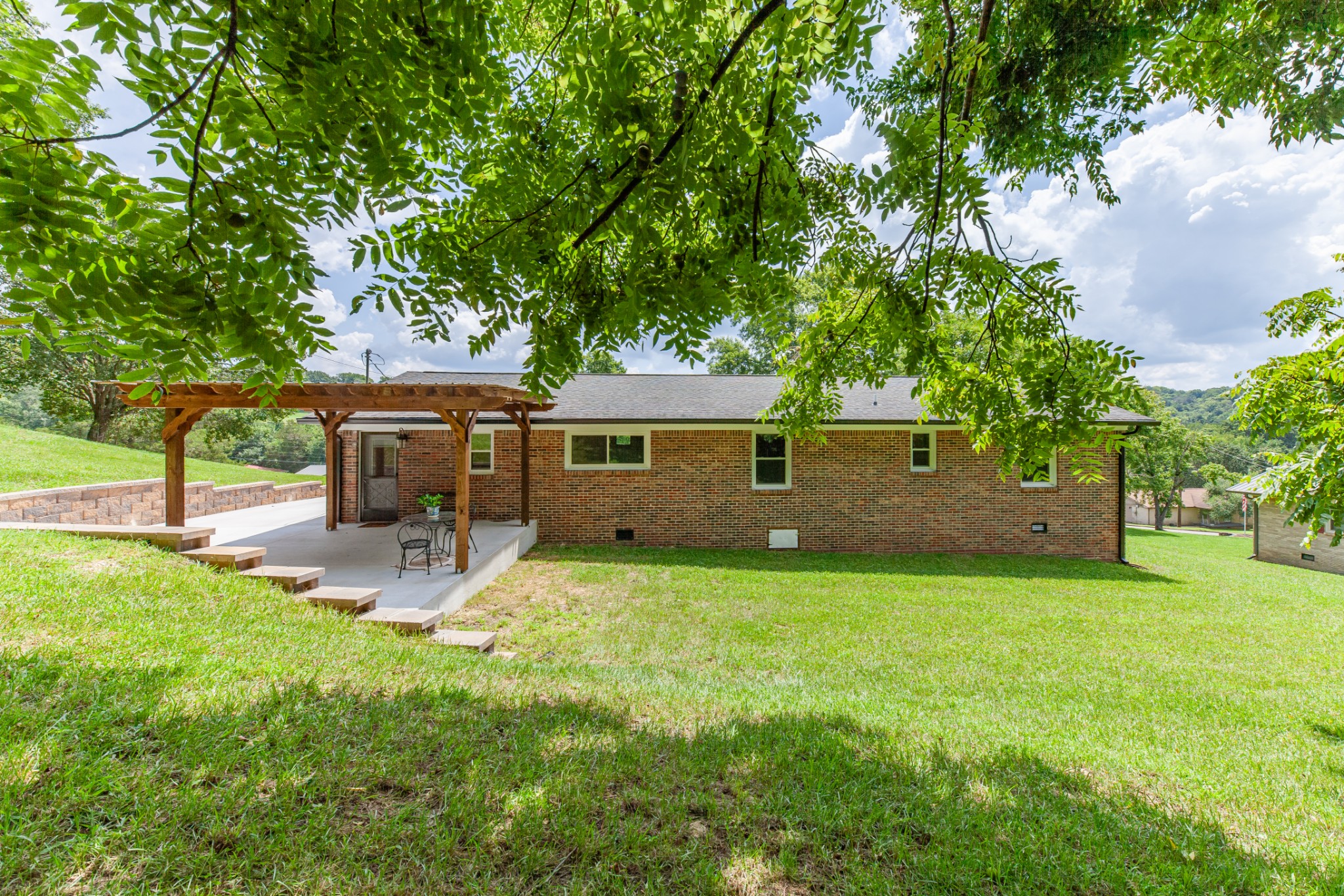 308 Longview Dr