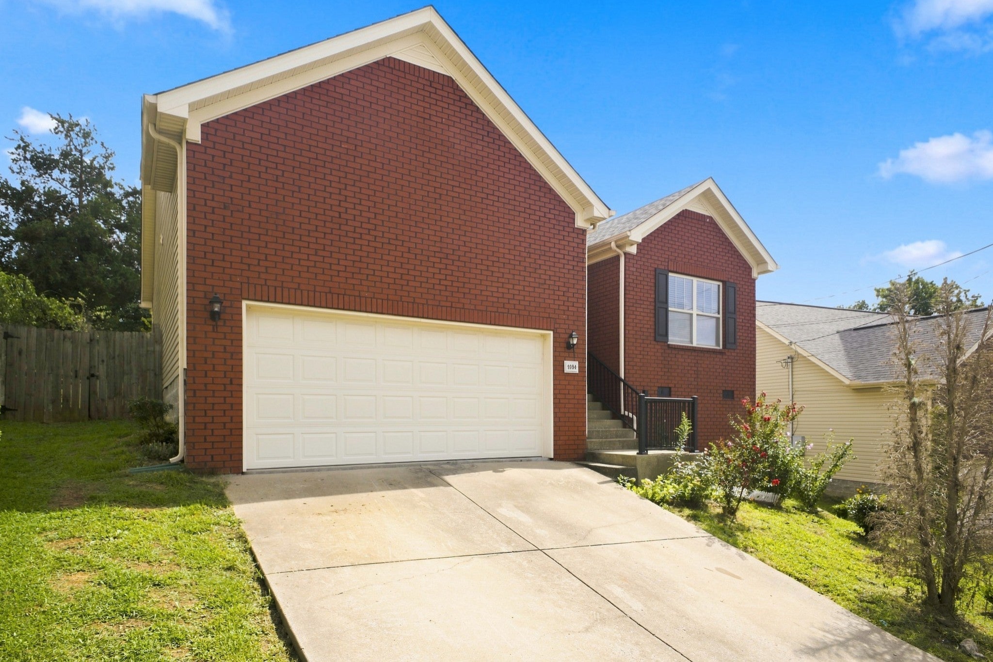 1084 Shire Dr