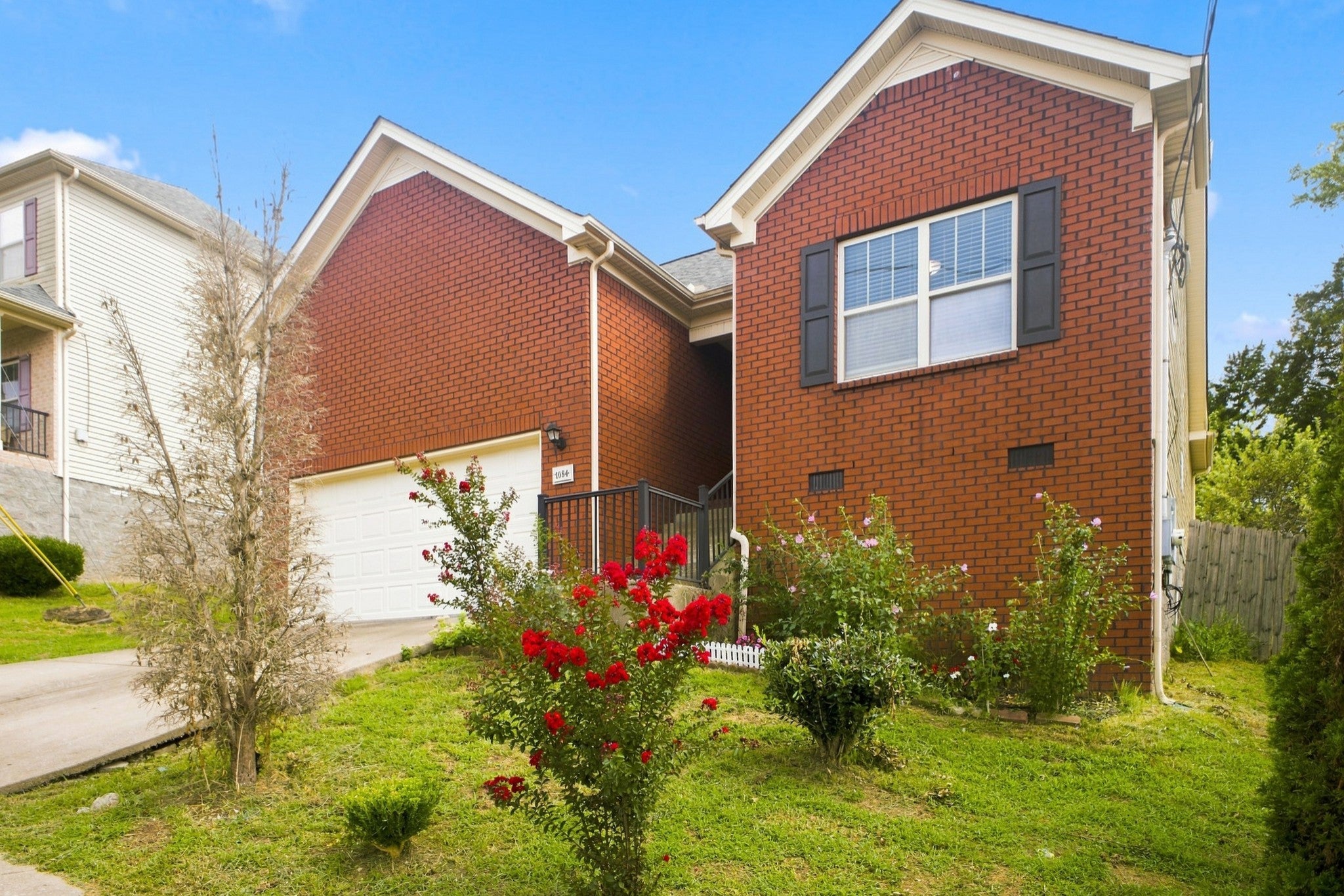 1084 Shire Dr