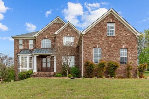 2058 Earl Pearce Cir Mount Juliet TN 37122