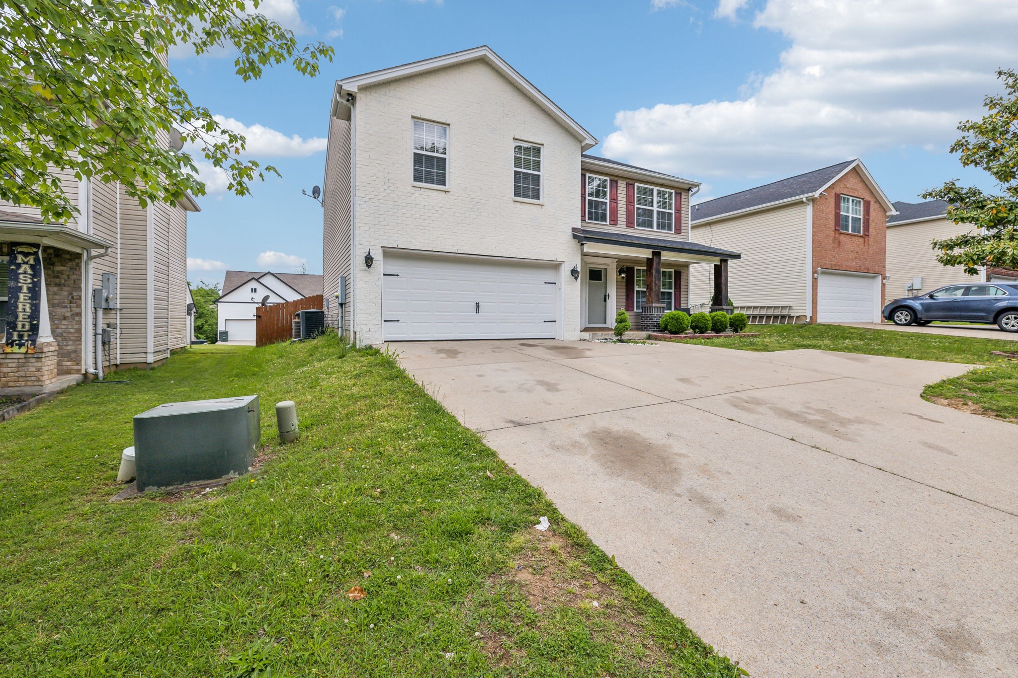325 Golfview Ln