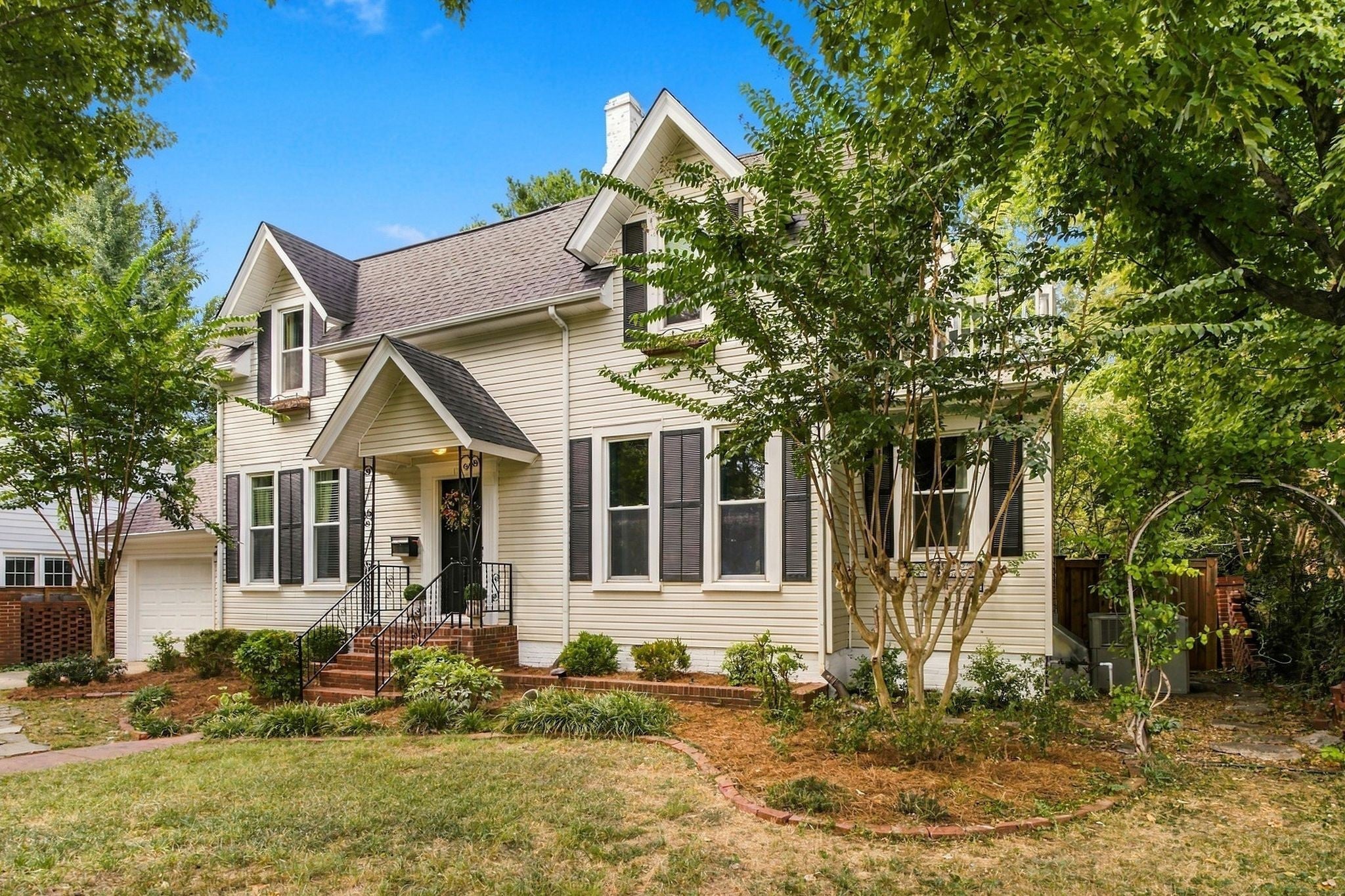 110 Gayle Ln