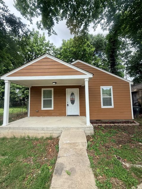 Photo of 1584 Davis St, Memphis, TN 38108 (MLS # 3220449)